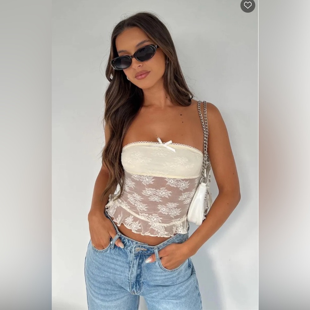 White Fox Boutique Prove you wrong strapless lace top